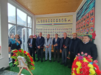 Şəhid Elvin Nadirlinin ailəsi və məzarı ziyarət olunaraq xatirəsi anıldı!