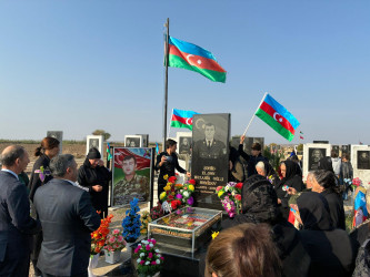 Vətən Müharibəsinin mülki şəhidi Həmidov Elşən Məzahir oğlunun məzarı və ailəsi  ziyarət olundu!