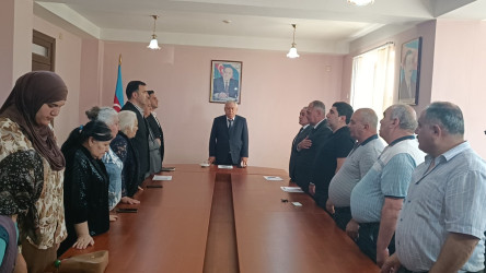 Füzuli RİH başçısı Alı Alıyev Mingəçevir şəhərində müvəqqəti məskunlaşıb yaşayan Füzuli rayonundan olan məcburi köçkünlərlə səyyar qəbul keçirdi!