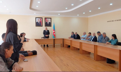 Füzuli RİH başçısı Alı Alıyev Masallı rayonunda müvəqqəti məskunlaşıb yaşayan Füzuli rayonundan olan məcburi köçkünlərlə səyyar qəbul keçirdi!