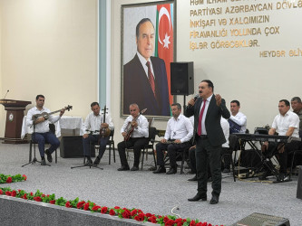 Ulu Öndər Heydər Əliyevin anadan olmasının 103-cü ildönümünə həsr edilmiş “Ulu Öndər Heydər Əliyev: Müasir Azərbaycanın Memarı” adlı tədbir keçirildi!