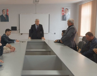 Füzuli RİH başçısı Alı Alıyev Biəsuvar rayonunda müvəqqəti məskunlaşıb yaşayan Füzuli rayonundan olan məcburi köçkünlərlə səyyar qəbul keçirdi!