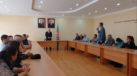 Füzuli RİH başçısı Alı Alıyev Masallı rayonunda müvəqqəti məskunlaşıb yaşayan Füzuli rayonundan olan məcburi köçkünlərlə səyyar qəbul keçirdi!