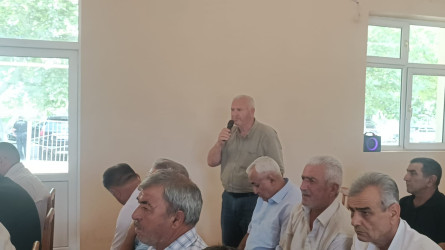 Füzuli Rayon İcra Hakimiyətinin başçısı Alı Alıyev İkinci Zobucuq qəsəbəsində səyyar qəbul keçirdi!