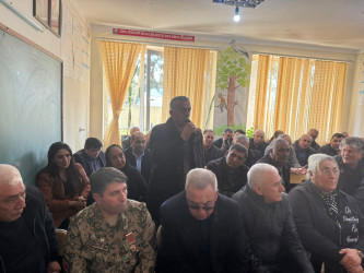 Füzuli RİH başçısı Alı Alıyev Sumqayıt şəhərində müvəqqəti məskunlaşıb yaşayan Füzuli rayonundan olan məcburi köçkünlərlə səyyar qəbul keçirdi!