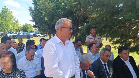 Füzuli Rayon İcra Hakimiyətinin başçısı Alı Alıyev Araz Zərgər kəndində səyyar qəbul keçirdi!