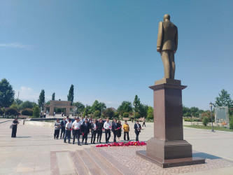 “Şəhərsalma və Memarlıq İli” çərçivəsində 15 İyun-Milli Qurtuluş Gününə həsr edilmiş “Milli Qurtuluşun Memarı-Ulu Öndər Heydər Əliyev ” adlı tədbir keçirildi!