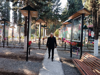 Füzuli RİH başçısı Alı Alıyev şəhid Elşad Hacıyevin anasının yas mərasimində iştirak etdi!
