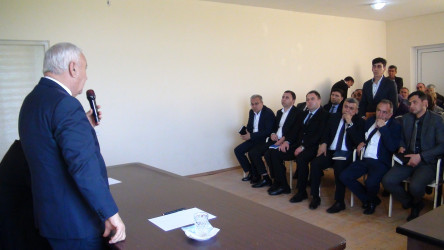 Füzuli RİH başçısı Alı Alıyev Qazaxlar kənd sakinləri ilə səyyar qəbul keçirdi!
