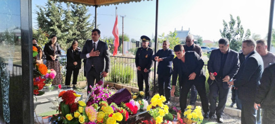 Vətən Müharibəsinin şəhidi Əliyev Xəyal Saleh oğlunun məzarı və ailəsi ziyarət olundu!