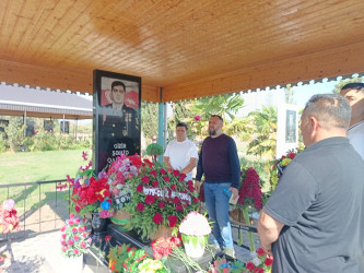 Vətən Müharibəsinin şəhidi Qasımov Hüseyn Kamil oğlunun məzarı və ailəsi anım günündə ziyarət olundu!