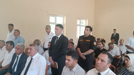 Füzuli Rayon İcra Hakimiyətinin başçısı Alı Alıyev İkinci Zobucuq qəsəbəsində səyyar qəbul keçirdi!