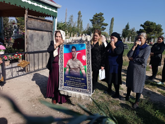 Vətən Müharibəsinin şəhidi Qasımov Hüseyn Kamil oğlunun məzarı və ailəsi anım günündə ziyarət olundu!