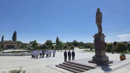 17 iyun-Tibb İşçilərinin Peşə Bayramı Günü münasibəti ilə “Sağlam gələcəyə aparan yolun memarları” adlı konfrans keçirilib!
