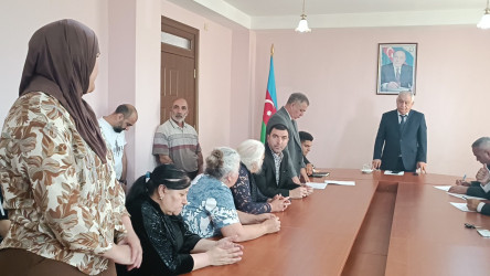 Füzuli RİH başçısı Alı Alıyev Mingəçevir şəhərində müvəqqəti məskunlaşıb yaşayan Füzuli rayonundan olan məcburi köçkünlərlə səyyar qəbul keçirdi!