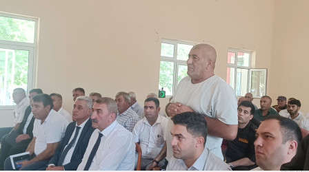 Füzuli Rayon İcra Hakimiyətinin başçısı Alı Alıyev İkinci Zobucuq qəsəbəsində səyyar qəbul keçirdi!