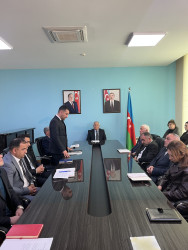 “Şəhərsalma və Memarlıq İli” çərçivəsində “Ulu Öndər Heydər Əliyev müasir və müstəqil Azərbaycanın memarıdır” adlı  dəyirmi masa keçirildi!