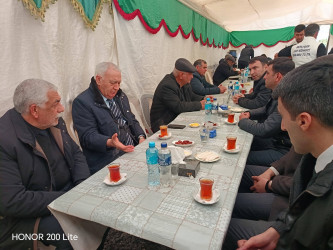 Füzuli RİH başçısı Alı Alıyev  şəhid Barat Əliyevin anasının yas mərasimində iştirak etdi!