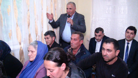 Füzuli RİH başçısı Alı Alıyev Şükürbəyli kəndində səyyar qəbul keçirdi!