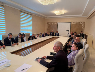 Füzuli RİH başçısı Alı Alıyev Lənkəran şəhərində müvəqqəti məskunlaşıb yaşayan Füzuli rayonundan olan məcburi köçkünlərlə səyyar qəbul keçirdi!