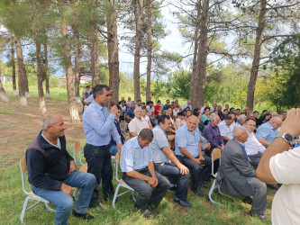 Rayon İcra Hakimiyətinin başçısı Yuxarı Kürdmahmudlu kəndində vətəndaşlarla səyyar qəbul keçirdi!