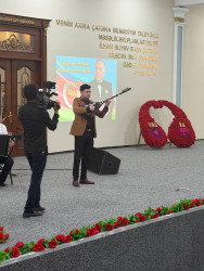 Ulu Öndər Heydər Əliyevin anadan olmasının 103-cü ildönümünə həsr edilmiş “Ulu Öndər Heydər Əliyev: Müasir Azərbaycanın Memarı” adlı tədbir keçirildi!