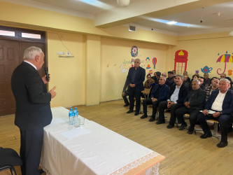 Qaradağ rayonunda müvəqqəti məskunlaşıb yaşayan Füzuli rayonundan olan məcburi köçkünlərlə səyyar qəbul keçirildi!