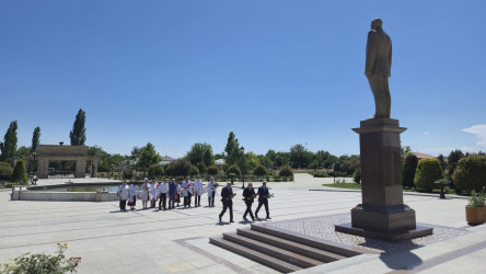17 iyun-Tibb İşçilərinin Peşə Bayramı Günü münasibəti ilə “Sağlam gələcəyə aparan yolun memarları” adlı konfrans keçirilib!