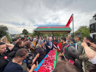 Şəhid Rafiq Cəfərovun nəşi 33 ildən sonra doğma Füzulidə torpağa tapşırıldı!