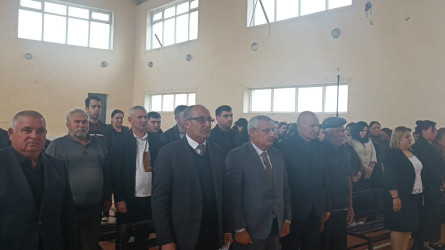 Füzuli RİH başçısı Alı Alıyev İmişli rayonunda müvəqqəti məskunlaşıb yaşayan Füzuli rayonundan olan məcburi köçkünlərlə səyyar qəbul keçirdi!