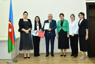 Ali məktəblərə yüksək nəticələrlə qəbul olunan tələbələr, eləcə də ali təhsil müəssisələrinə qəbul olunan və yeni tədris ilində birinci sinfə qədəm qoyacaq şəhid övladları ilə görüş keçirilib!