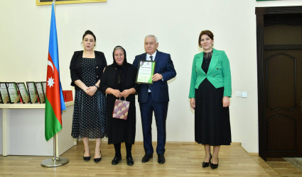 Ali məktəblərə yüksək nəticələrlə qəbul olunan tələbələr, eləcə də ali təhsil müəssisələrinə qəbul olunan və yeni tədris ilində birinci sinfə qədəm qoyacaq şəhid övladları ilə görüş keçirilib!