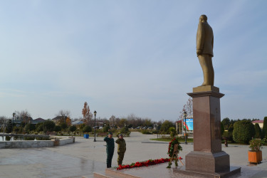 Ulu Öndər Heydər Əliyevin xatirəsi dərin ehtiramla anırıq!
