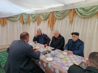Füzuli RİH başçısı Alı Alıyev şəhid Elşad Hacıyevin anasının yas mərasimində iştirak etdi!