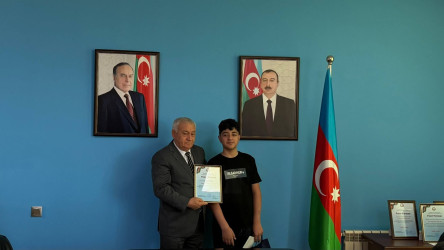 Təhsil və idman sahəsində uğur qazanmış şagirdlərlə görüş keçirildi!