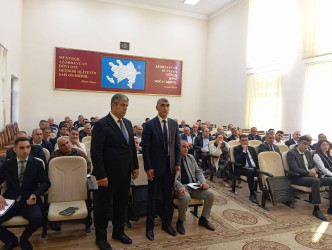 Füzuli Rayon İcra Hakimiyyətinin başçısı Alı Alıyev müşavirə keçirdi!