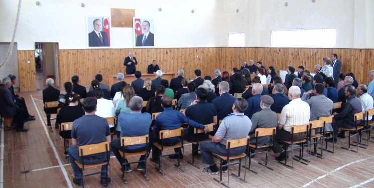 Füzuli RİH başçısı Alı Alıyev Birinci Zobucuq qəsəbəsində səyyar qəbul keçirdi!