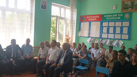 Füzuli Rayon İcra Hakimiyətinin başçısı Alı Alıyev Əhmədalılar kəndində səyyar qəbul keçirdi!