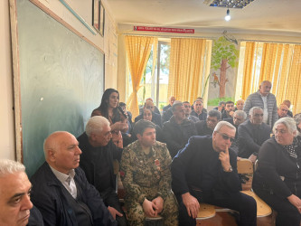 Füzuli RİH başçısı Alı Alıyev Sumqayıt şəhərində müvəqqəti məskunlaşıb yaşayan Füzuli rayonundan olan məcburi köçkünlərlə səyyar qəbul keçirdi!