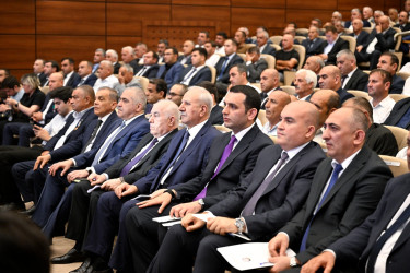 İyunun 24-də Sabirabad rayon Mədəniyyət Mərkəzində Azərbaycan Respublikası Prezidentinin 2026-cı il 25 may tarixli Sərəncamı ilə təsdiq edilmiş “Azərbaycan Respublikasında kənd təsərrüfatı, balıqçılıq və akvakultura məhsullarının istehsalı və emalı sahələrinin inkişafına dair 2026–2030-cu illər üçün Dövlət Proqramı”nda pambıqçılıq sahəsində nəzərdə tutulan hədəflərə çatmaq üçün qarşıda duran vəzifələrin müzakirəsi ilə bağlı müşavirə keçirilib.