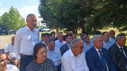 Füzuli Rayon İcra Hakimiyətinin başçısı Alı Alıyev Araz Zərgər kəndində səyyar qəbul keçirdi!