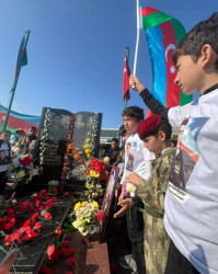Vətən Müharibəsinin şəhidi Tarıverdiyev Cabir Səmid oğlunun məzarı və ailəsi  ziyarət olundu!