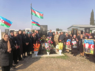 Vətən Müharibəsinin mülki şəhidi Həmidov Elşən Məzahir oğlunun məzarı və ailəsi  ziyarət olundu!