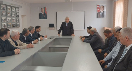 Füzuli RİH başçısı Alı Alıyev Biəsuvar rayonunda müvəqqəti məskunlaşıb yaşayan Füzuli rayonundan olan məcburi köçkünlərlə səyyar qəbul keçirdi!