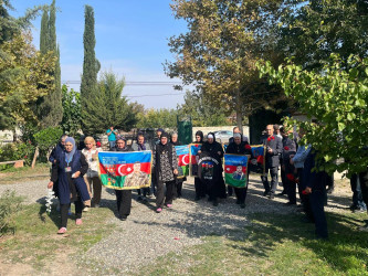 Vətən Müharibəsinin şəhidi  Qardaşxanov Qismət Qərib oğlunun anım günündə məzarı və ailəsi ziyarət olundu!