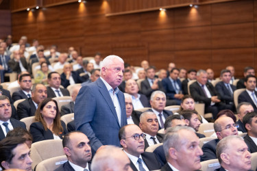 İyunun 24-də Sabirabad rayon Mədəniyyət Mərkəzində Azərbaycan Respublikası Prezidentinin 2026-cı il 25 may tarixli Sərəncamı ilə təsdiq edilmiş “Azərbaycan Respublikasında kənd təsərrüfatı, balıqçılıq və akvakultura məhsullarının istehsalı və emalı sahələrinin inkişafına dair 2026–2030-cu illər üçün Dövlət Proqramı”nda pambıqçılıq sahəsində nəzərdə tutulan hədəflərə çatmaq üçün qarşıda duran vəzifələrin müzakirəsi ilə bağlı müşavirə keçirilib.