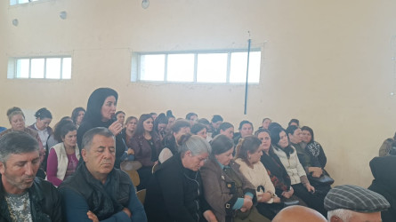 Füzuli RİH başçısı Alı Alıyev İmişli rayonunda müvəqqəti məskunlaşıb yaşayan Füzuli rayonundan olan məcburi köçkünlərlə səyyar qəbul keçirdi!