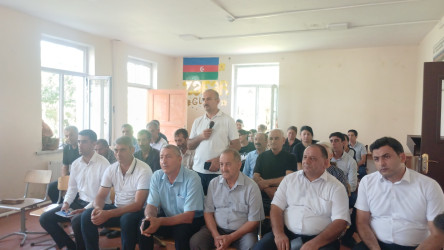 Mollaməhərrəmli kəndində RİH başçısının səyyar qəbulu keçirildi!